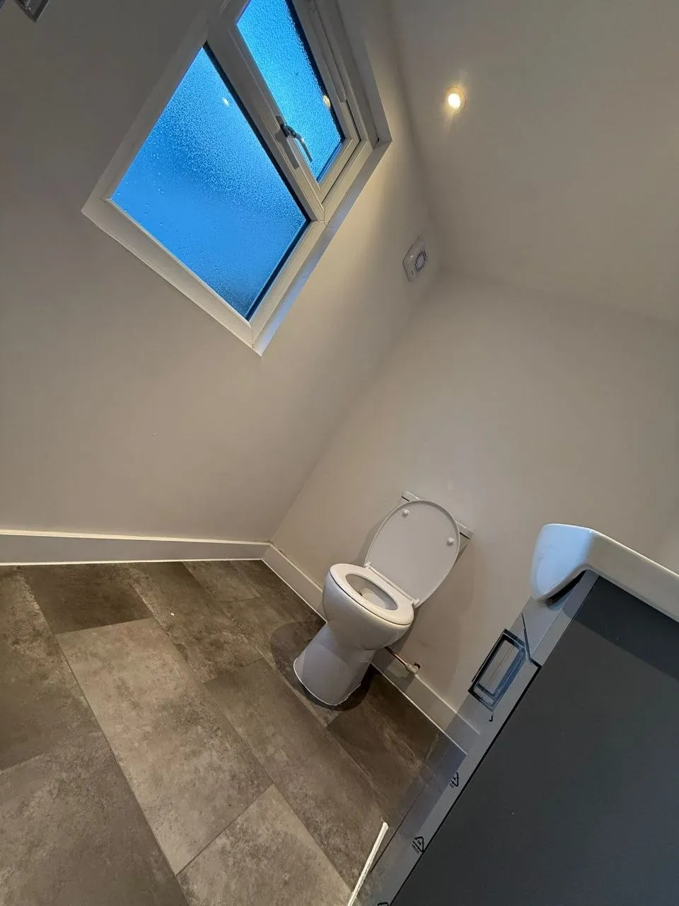 Compact One-Bedroom Annexe thumbnail 10