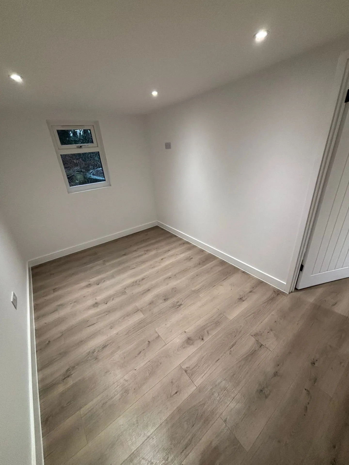 L-Shaped Two-Bedroom Annexe – Leicester thumbnail 8