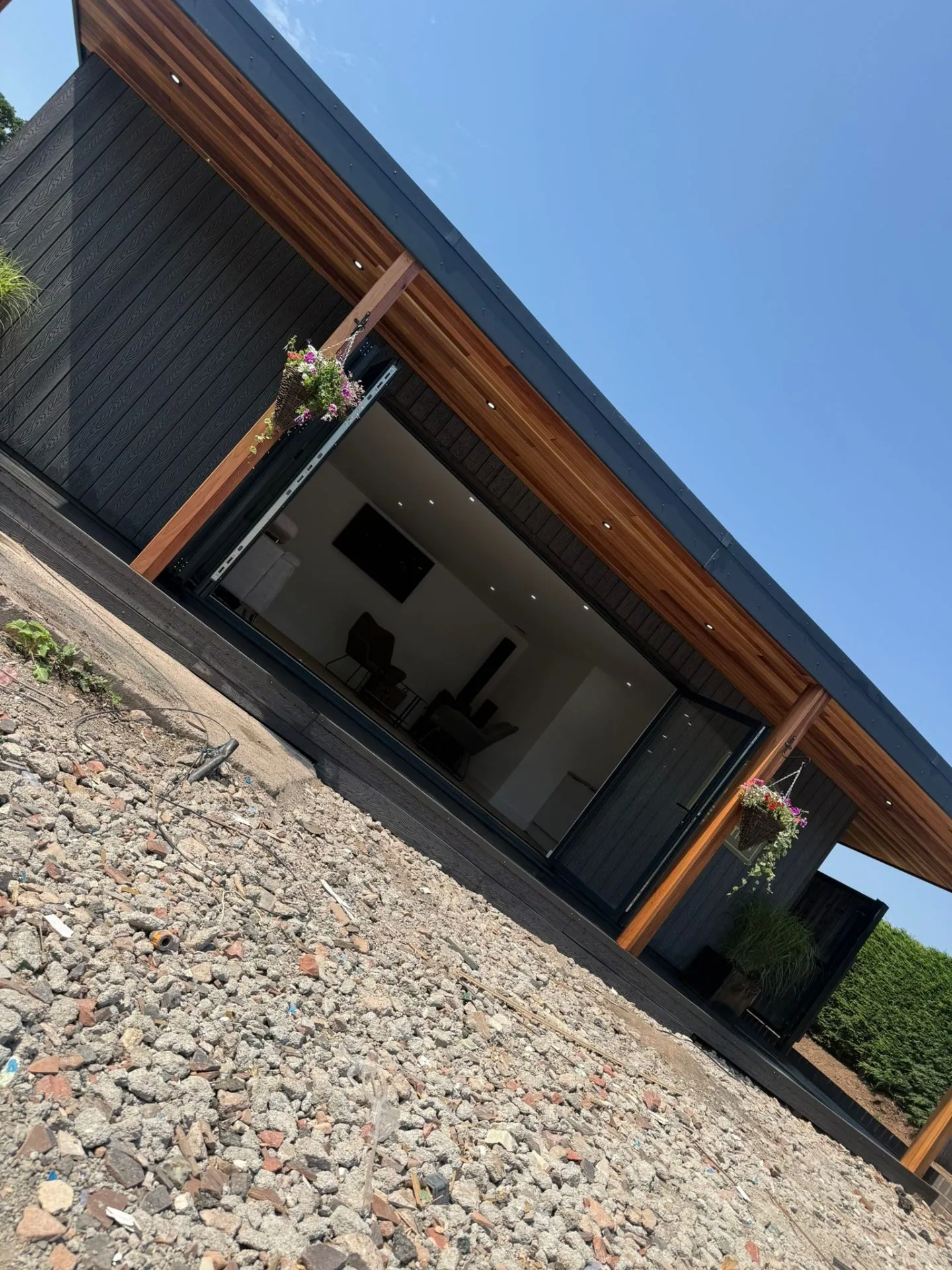 Long Meadow Pet Resort – Bespoke Reception Building thumbnail 3