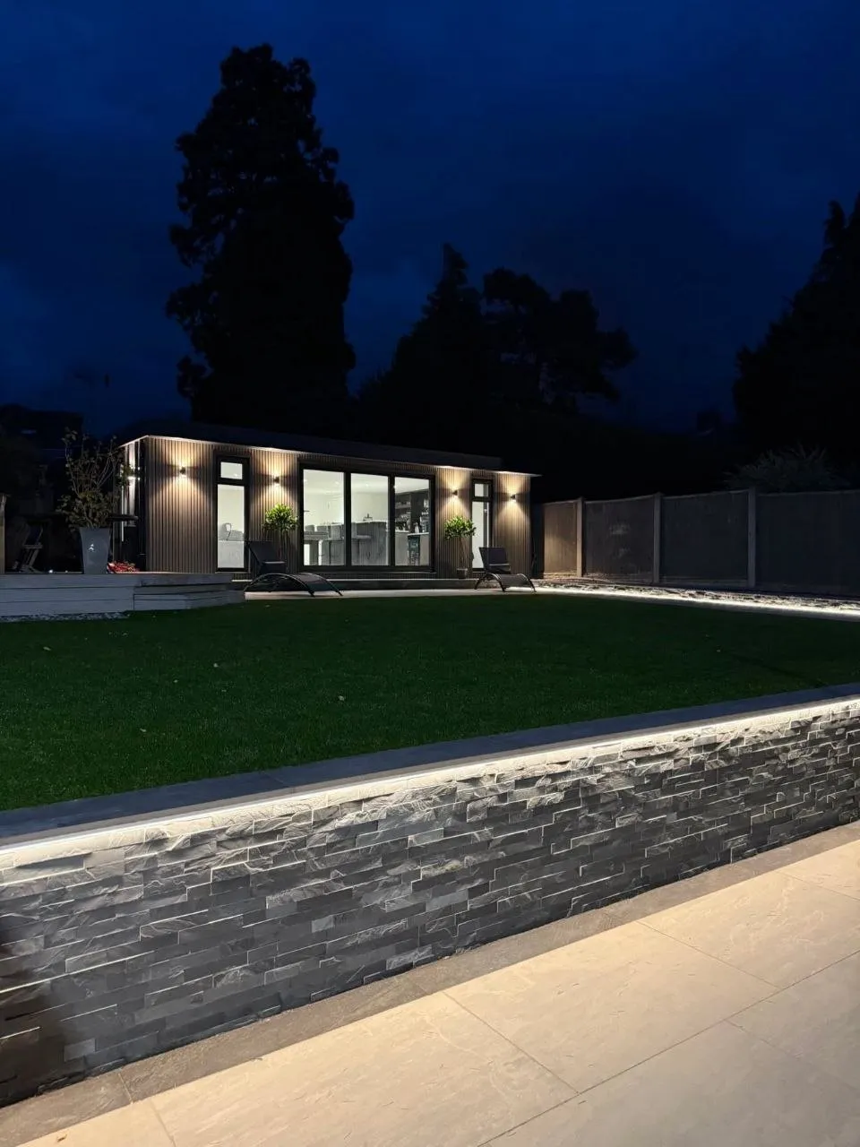 Custom Bar & Entertainment Room – Stourport thumbnail 4
