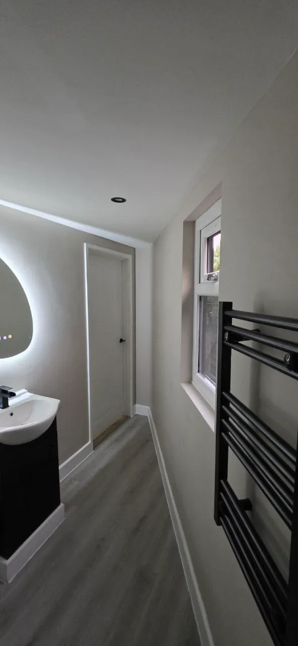 Garden Room with Shower & Office thumbnail 6