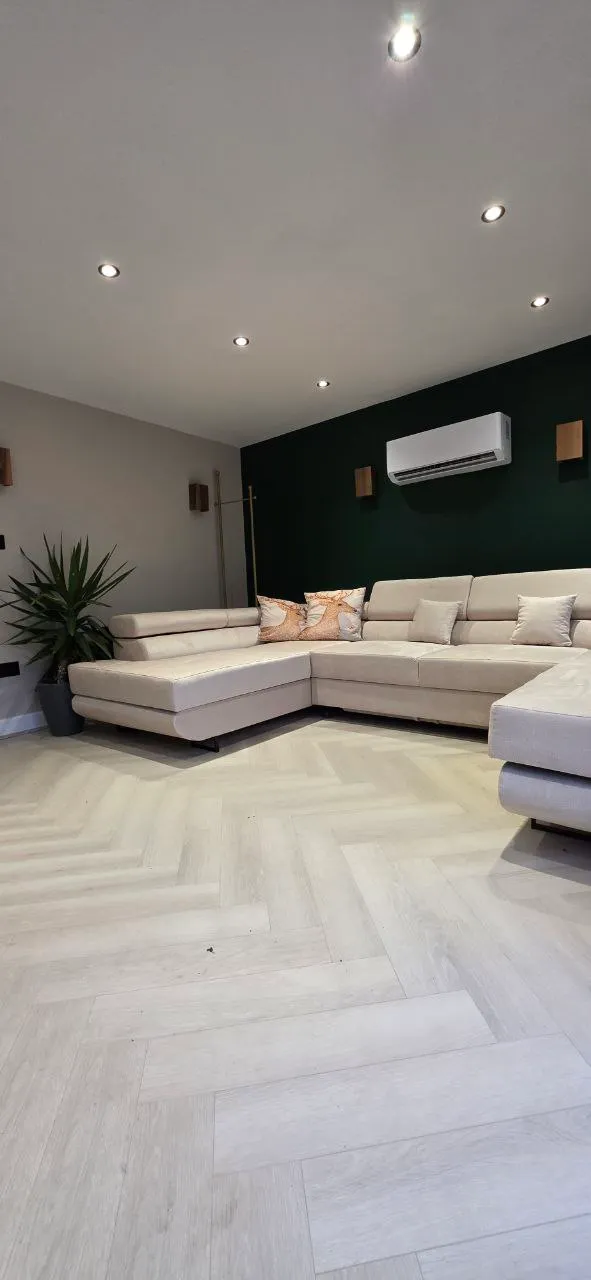 Garden Room with Shower & Office thumbnail 3