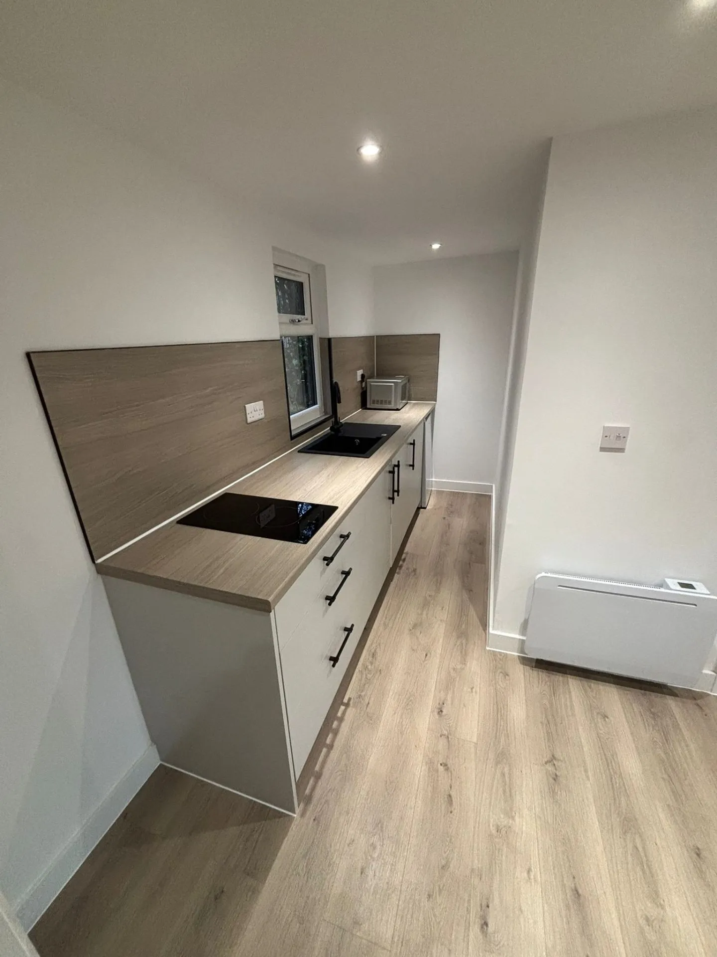 L-Shaped Two-Bedroom Annexe – Leicester thumbnail 5