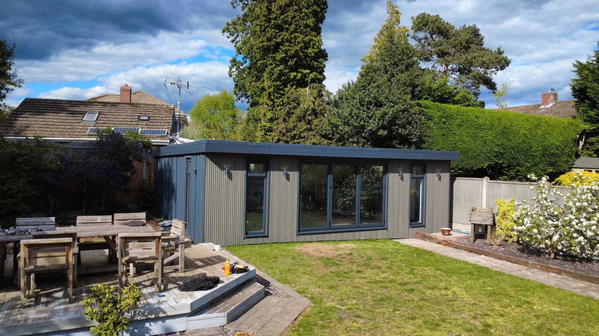 Custom Bar & Entertainment Room – Stourport thumbnail 3