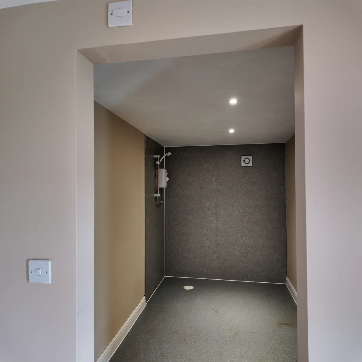 Level-Access Wetroom — Thetford · fully tiled